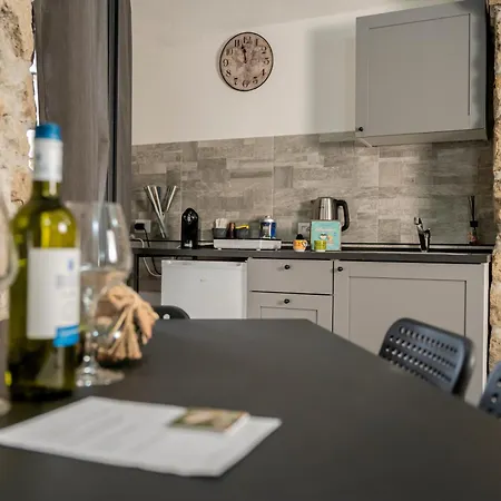 Sweet Apartment *